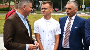 Okružná križovatka v Strážskom (slávnostné otvorenie)