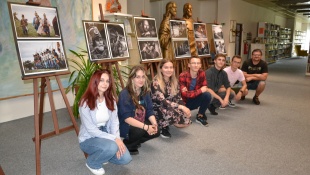 „Trinásť martýrov revolúcie alebo zradcovia a mučeníci“