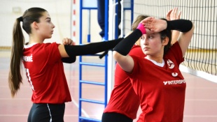Staršie žiačky: ŠK Gymnázium Humenné - Slávia TU Košice