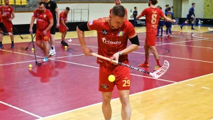 Priateľský florbalový zápas: mladší žiaci FBK Humenné - muži FK Humenné