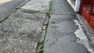 Chodníky, cesty, spevnené plochy... pred (sídlisko I, II, III, Dubník a Kudlovce)