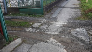 Chodníky, cesty, spevnené plochy... pred (sídlisko I, II, III, Dubník a Kudlovce)