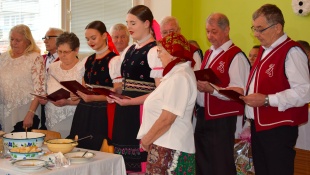 SVJATYJ VEČOR – zvyky aj kroje z Ruskej Poruby