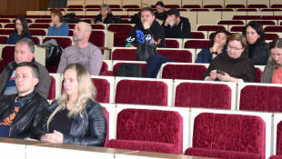 Zasadnutie zapisovateľov a členov komisií