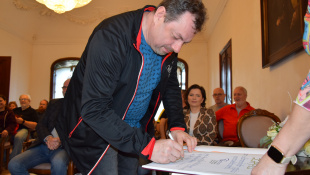 Prijatie zboru Cantica Collegium Musicum v kaštieli