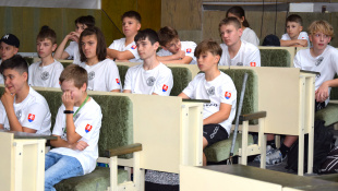 Mladí HOKEJBALISTI, HOKEJISTI a FLORBALISTI u primátora