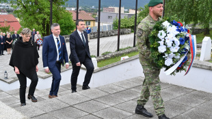79 rokov od víťazstva nad fašizmom / pietny akt kladenia vencov