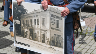 Oživené korzo I - dobový sprievod mestom (Mesto kultúry 2024)
