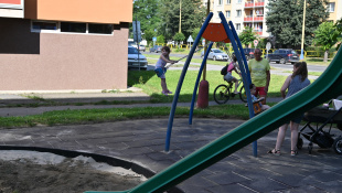 Detské ihrisko i športovisko (výmena podkladu)