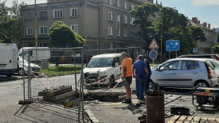 Havária horúcovodu - križovatka ulíc Nemocničná / 1. mája