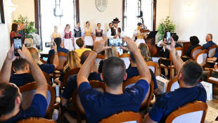 Návšteva v kaštieli - Majstrovstvá kadetov v hádzanej
