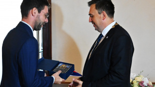Návšteva v kaštieli - Majstrovstvá kadetov v hádzanej