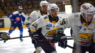 HC 19 Humenné - Slovensko "18" 10:2. Fandili školáci