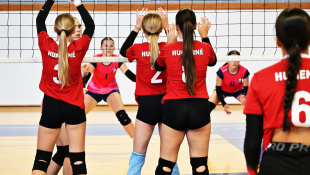 Staršie žiačky: VK Humenné - Kežmarok 3:1 a 3:1