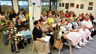 Um.pre.soirée pre lokálnu poéziu a prózu (SZUŠ Múza)