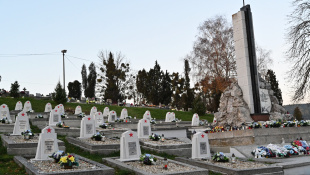 Dušičky 2024. Vojenský cintorín