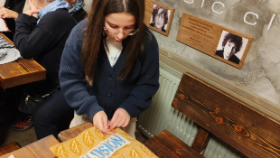 Workshop tzv. upcyclingu (History Art & Music Club)