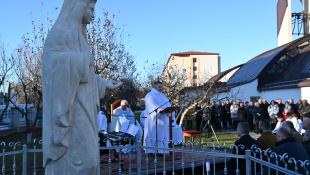 Požehnanie sochy Panny Márie - farnosť Sťatia sv. Jána Krstiteľa