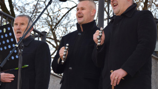 Zažatie prvej adventnej sviečky (1.12)
