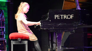 Vianoce s kaprom... (vianočný koncert ZUŠ P. Breinera)