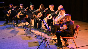 Vianoce s kaprom... (vianočný koncert ZUŠ P. Breinera)