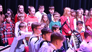 Vianoce s kaprom... (vianočný koncert ZUŠ P. Breinera)