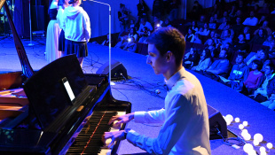 Vianoce s kaprom... (vianočný koncert ZUŠ P. Breinera)
