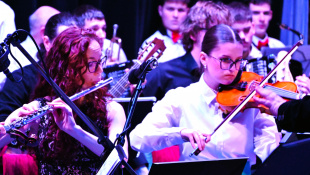 Vianoce s kaprom... (vianočný koncert ZUŠ P. Breinera)