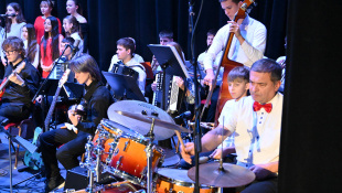 Vianoce s kaprom... (vianočný koncert ZUŠ P. Breinera)