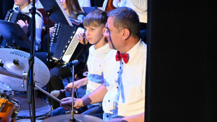 Vianoce s kaprom... (vianočný koncert ZUŠ P. Breinera)