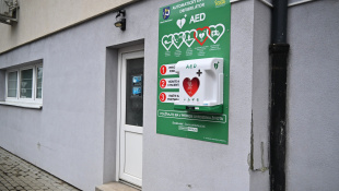 V Humennom pribudlo 6 AED defibrilátorov