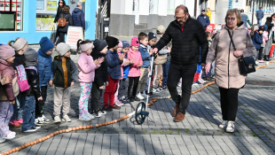 Najdlhšia reťaz z vyfúknutých vajíčok