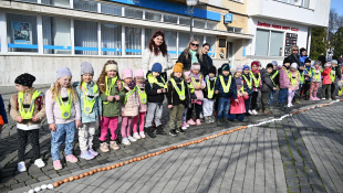 Najdlhšia reťaz z vyfúknutých vajíčok