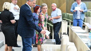 Tajné hlasovanie k návrhom na ocenenia