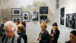 Pražský úspech HUMENSKEJ FOTOGRAFICKEJ ŠKOLY (Kapráľová, Lauruský, Leňo)
