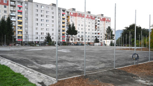 V areáli ZŠ SNP 1 vznikajú 3 nové ihriská