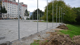 V areáli ZŠ SNP 1 vznikajú 3 nové ihriská