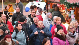 Rozsvietená 1. Adventná svieca