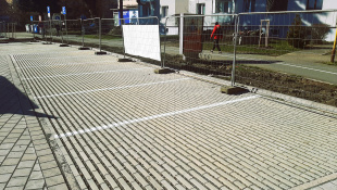 Zelená a modrá infraštruktúra (marec 2026, 10. týždeň) / parkovisko pri trhovisku