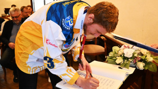 Strieborné medaily pre HC 19 Humenné / TIPOS SHL 2025-26