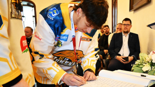 Strieborné medaily pre HC 19 Humenné / TIPOS SHL 2025-26