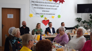 Deň matiek / DC Štefánikova / DC Laborecká + DC Duchnovičova