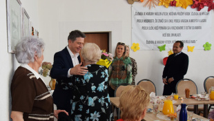 Deň matiek / DC Štefánikova / DC Laborecká + DC Duchnovičova