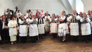 NOSITELIA TRADÍCIÍ / postupová súťaž folklórnych skupín / FkS Kameničan
