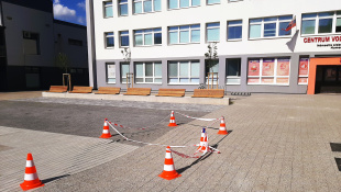 Prepadlina podložia pri fontáne pred CVČ
