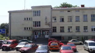 Rekonštrukcia detskej polikliniky - exteriér pred