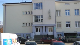 Rekonštrukcia detskej polikliniky - exteriér po