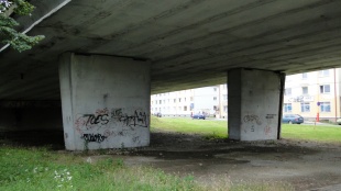 Galéria pod mostom - pred